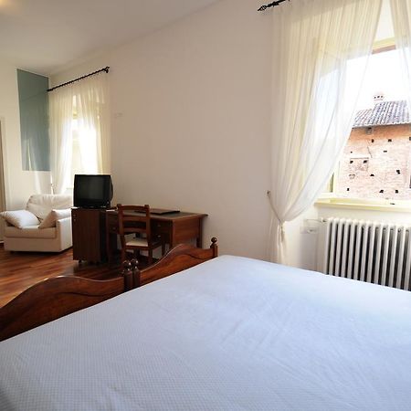 Guest House Domus Urbino Exterior photo